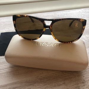 Versace Polarized Sunglasses 🕶
